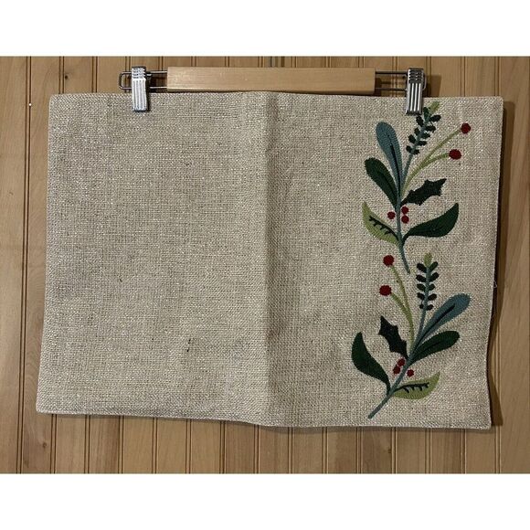 Modern Sprigs Set of 2 Embroidered Christmas Jute Placemats Holly Berries - Picture 1 of 3